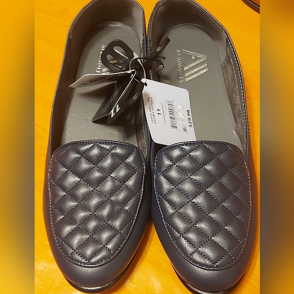 Women’s Briella Wide Width Quilted Ballet Flats NWT - Picture 1 of 6